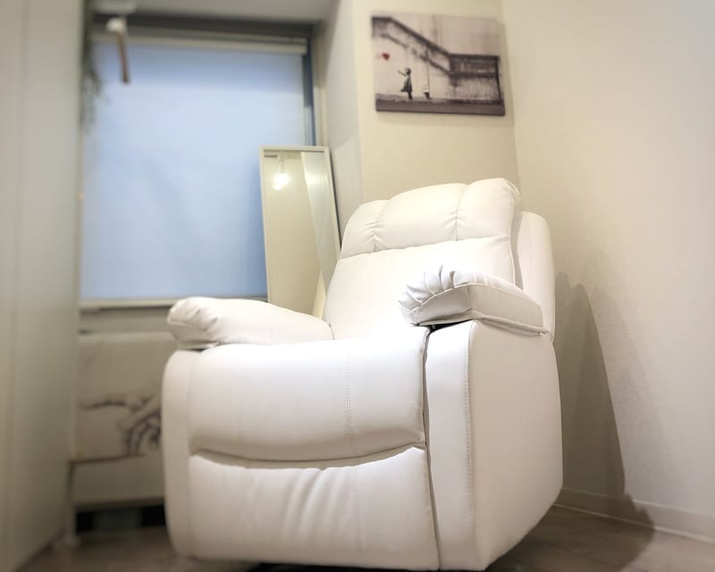 crest(青山)のメンズ眉毛サロン