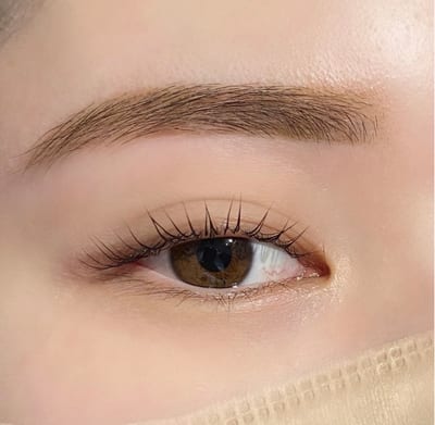 Aviss表参道 アイブロウ eyebrow 店内写真 3枚目