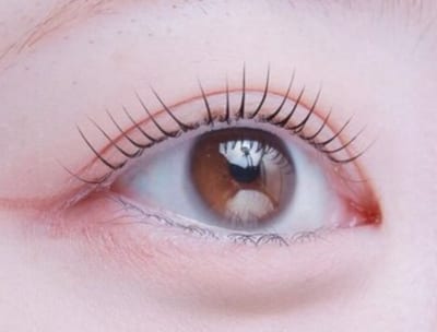 eye 梅田 店内写真 4枚目