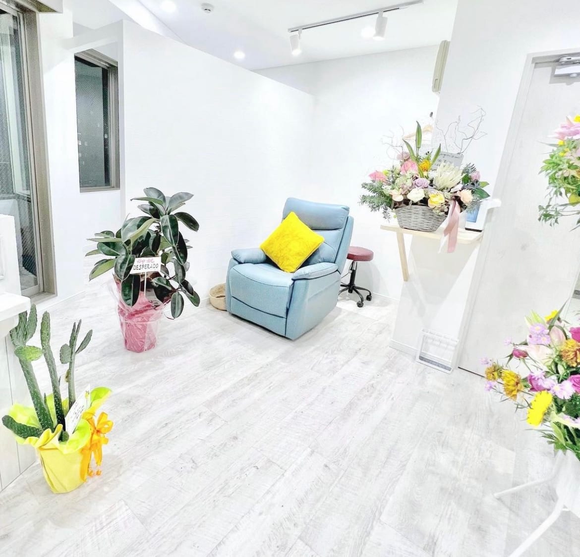 アイラッシュ&アイブロウ The TEN 千葉店(千葉)のメンズ眉毛サロン店内写真 1枚目