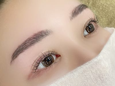 Platine広尾/恵比寿 眉毛アイブロウ・まつげパーマ専門店 店内写真 2枚目