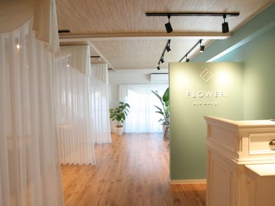 FLOWER. eye Design 店内写真 2枚目