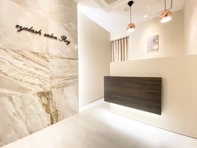 完全個室eyelash salon Rey福岡博多店 まつげパーマパリジェンヌ 店内写真 2枚目
