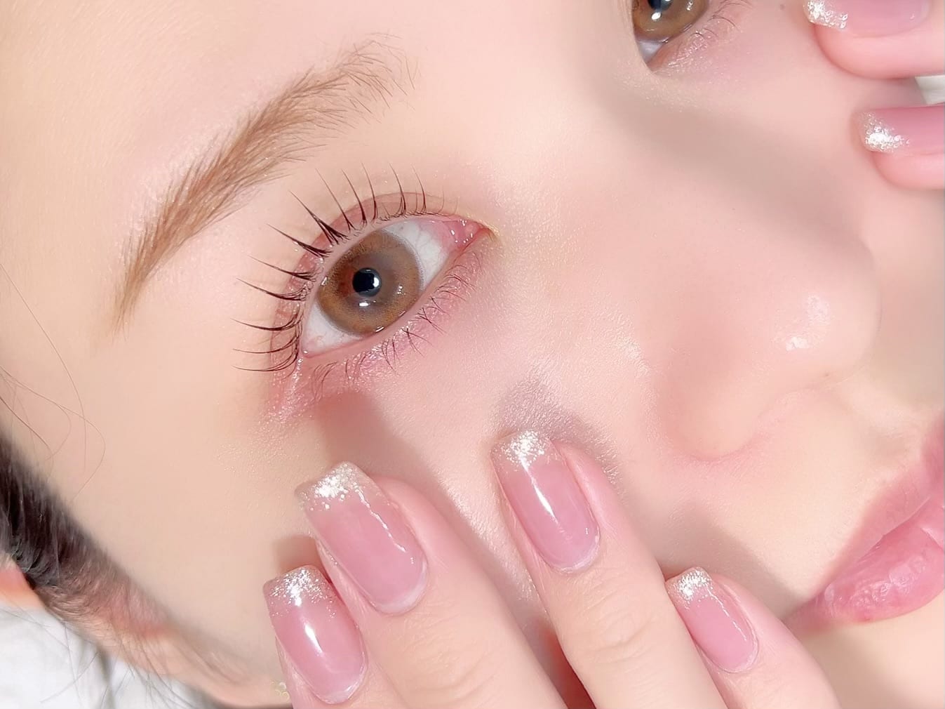 眉毛 まつ毛パーマ専門店 Eyebii 姪浜駅前店(福岡)のメンズ眉毛サロン店内写真 1枚目