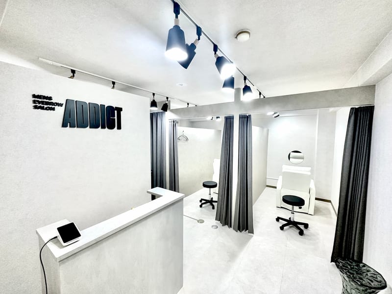 ADDICT 博多駅前店(福岡)のメンズ眉毛サロン