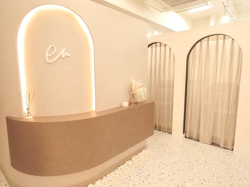 en アイラッシュ&アイブロウ 天神店(福岡)のメンズ眉毛サロン