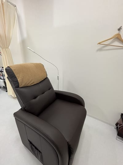眉毛の王様 福山店 店内写真 1枚目