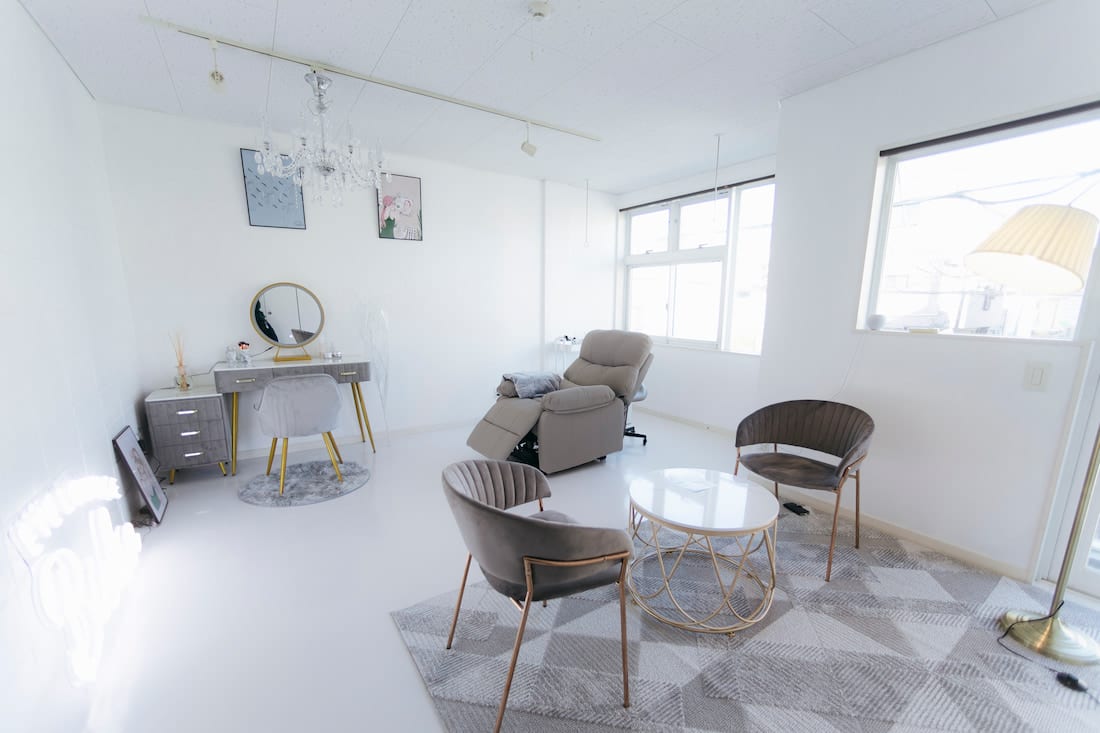 EYE LOUNGE BIELSA 学芸大学(学芸大学)のメンズ眉毛サロン店内写真 1枚目