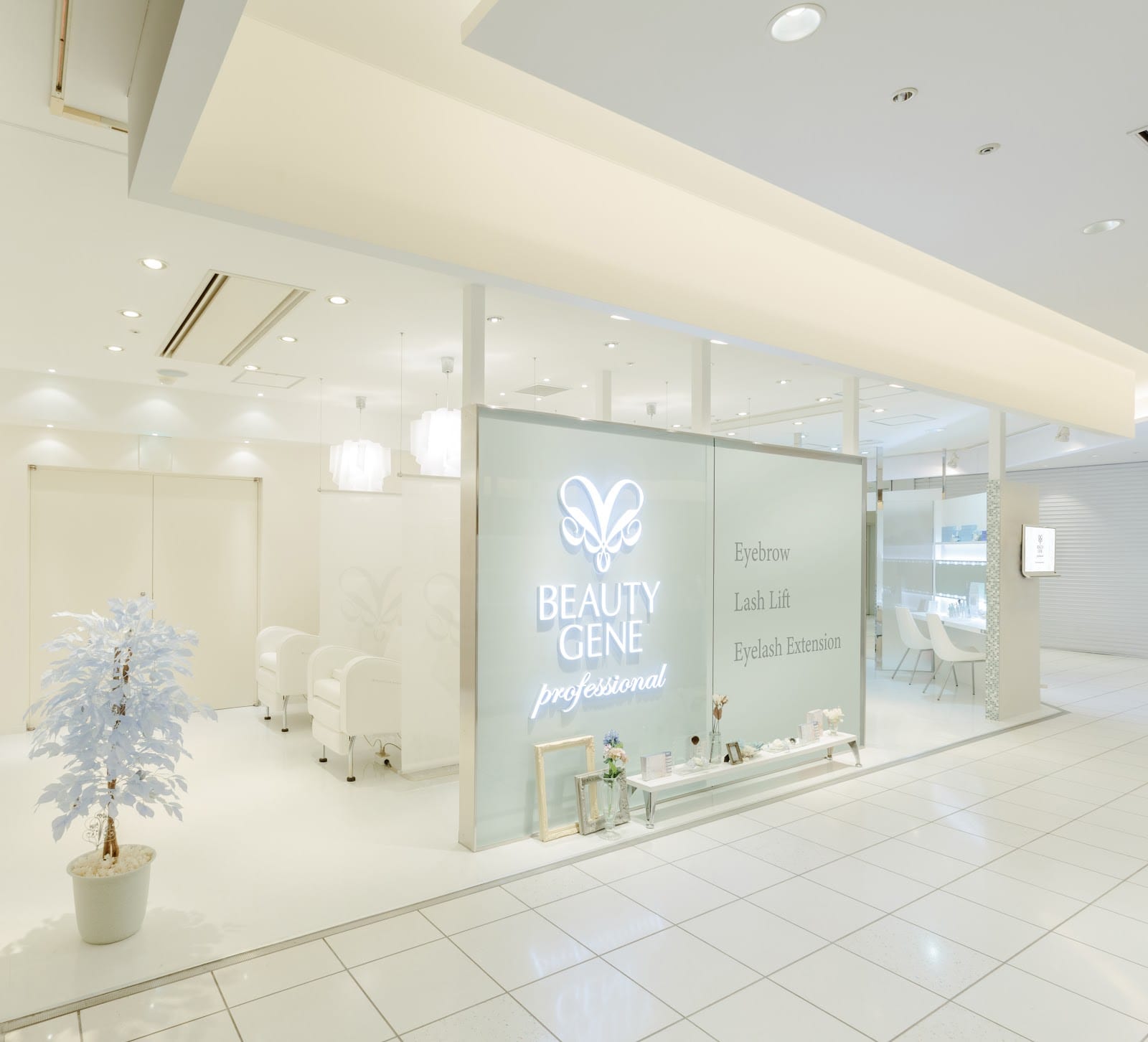 BEAUTY GENE professional 丸ビル店(銀座)のメンズ眉毛サロン店内写真 1枚目
