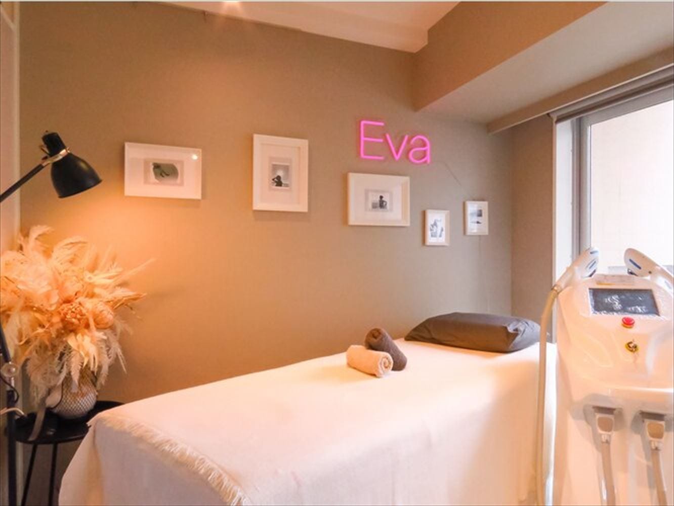 Eva Wax 銀座店 ~ブラジリアンワックス&光照射のW脱毛サロン~(銀座)のメンズ眉毛サロン店内写真 1枚目