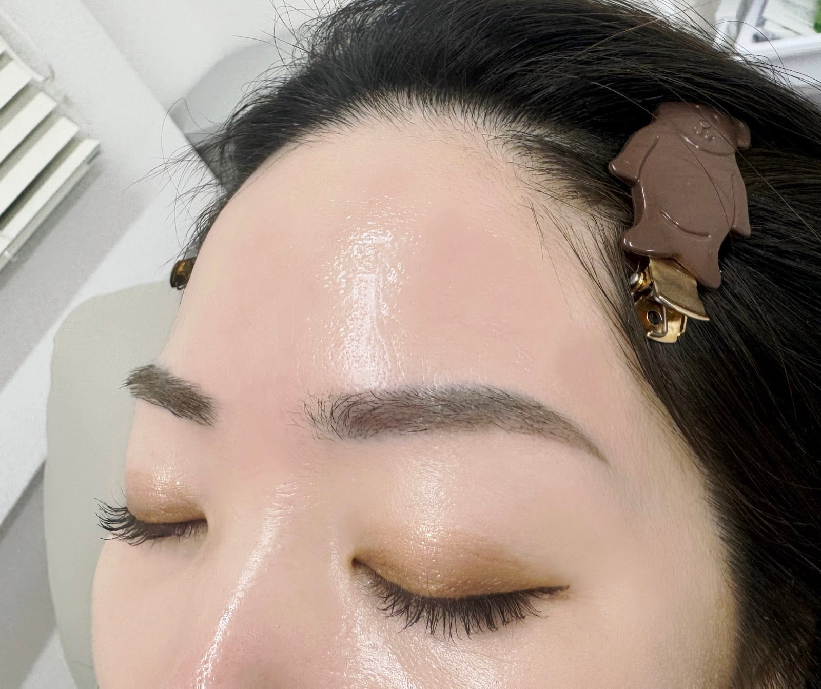 eyesalon mona(銀座)のメンズ眉毛サロン店内写真 1枚目