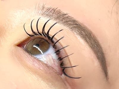 LUCIA LASH BROW銀座 眉毛/まつげパーマ/マスカラパーマ/マツエク/ワンホン/LED 店内写真 4枚目