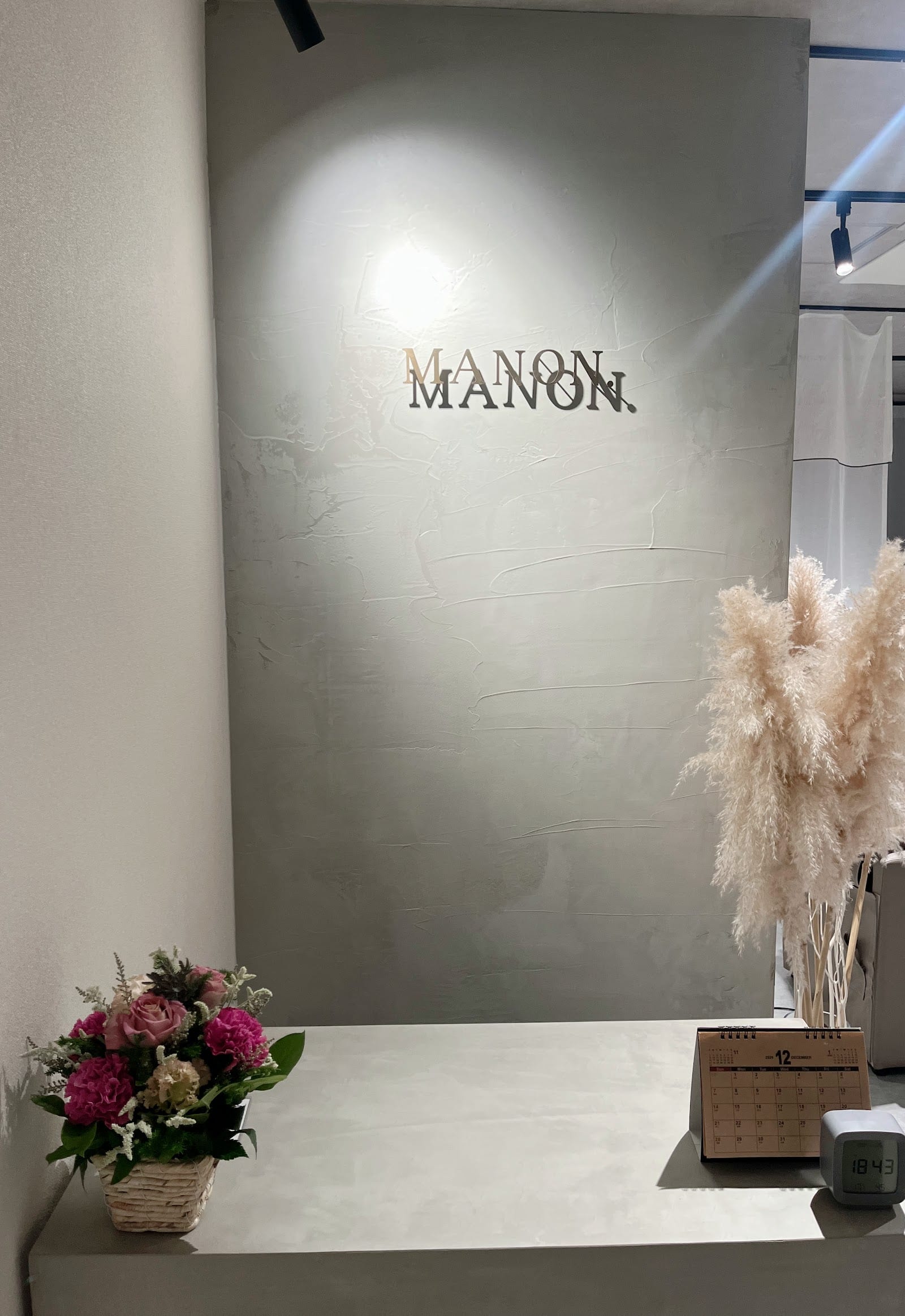 MANON.-eyelashsalon(八王子)のメンズ眉毛サロン店内写真 1枚目
