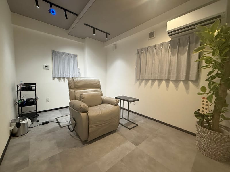Awww!Tokyo八王子店(八王子)のメンズ眉毛サロン