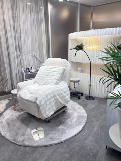 Nail&Eyelash Candybase Tokyo 広尾/ラッシュリフト/LEDマツエク/似合わせ眉毛 店内写真 1枚目