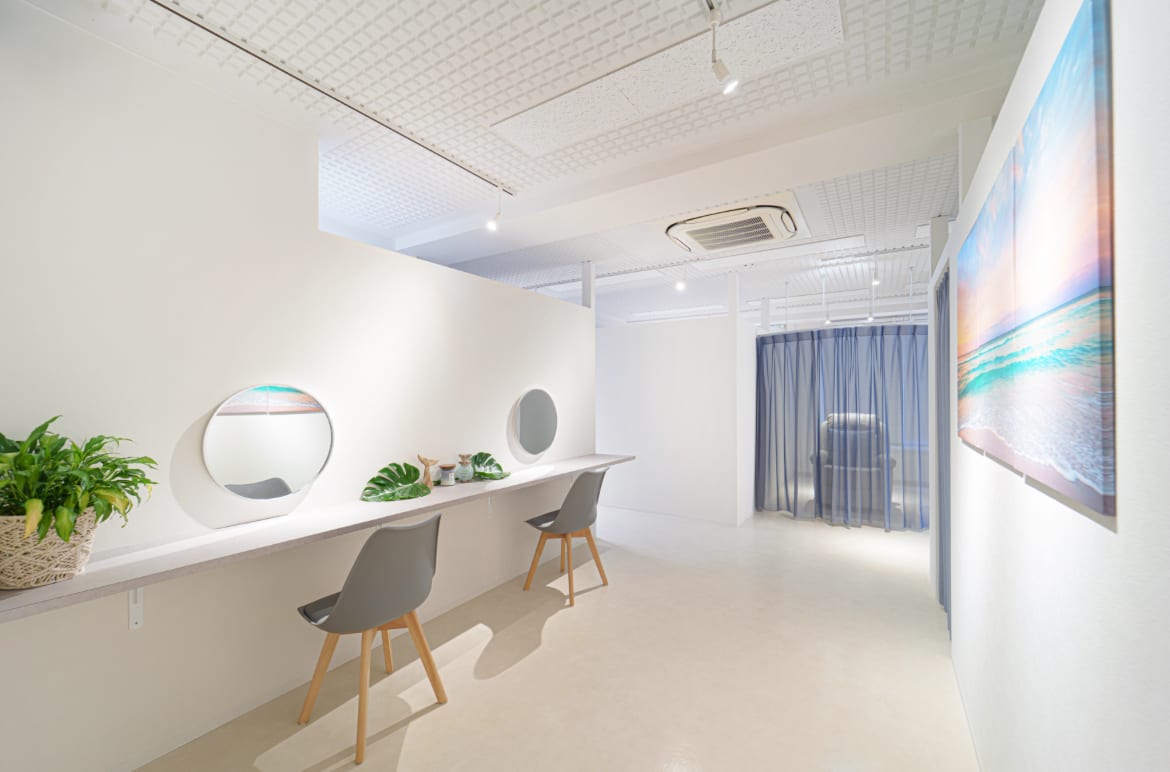 Eyelash salon Mahina(本厚木)のメンズ眉毛サロン店内写真 1枚目