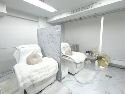 アイラッシュサロン sign post 池袋東口店 店内写真 1枚目