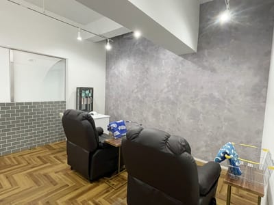 AINYUU 池袋店 店内写真 4枚目