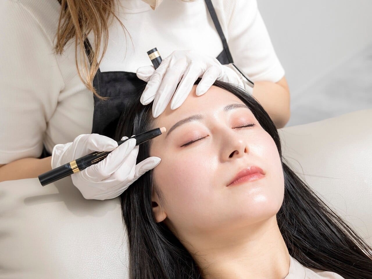 眉毛サロン/アイブロウEYE like me池袋 眉毛(池袋)のメンズ眉毛サロン店内写真 1枚目