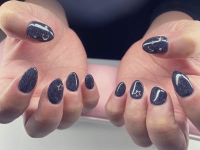 Nailash Room 池袋店 まつげパーマ/パリジェンヌ/マツエク/眉毛/ネイル/パラジェル 店内写真 1枚目