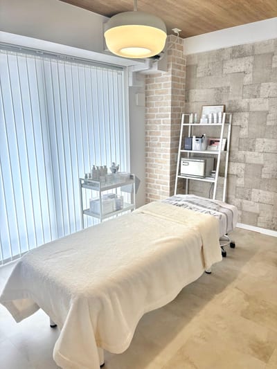Suu.眉毛wax アイブロウ まつげパーマ ハーブピーリング千種/今池 店内写真 3枚目