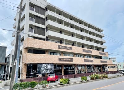 is 店内写真 2枚目