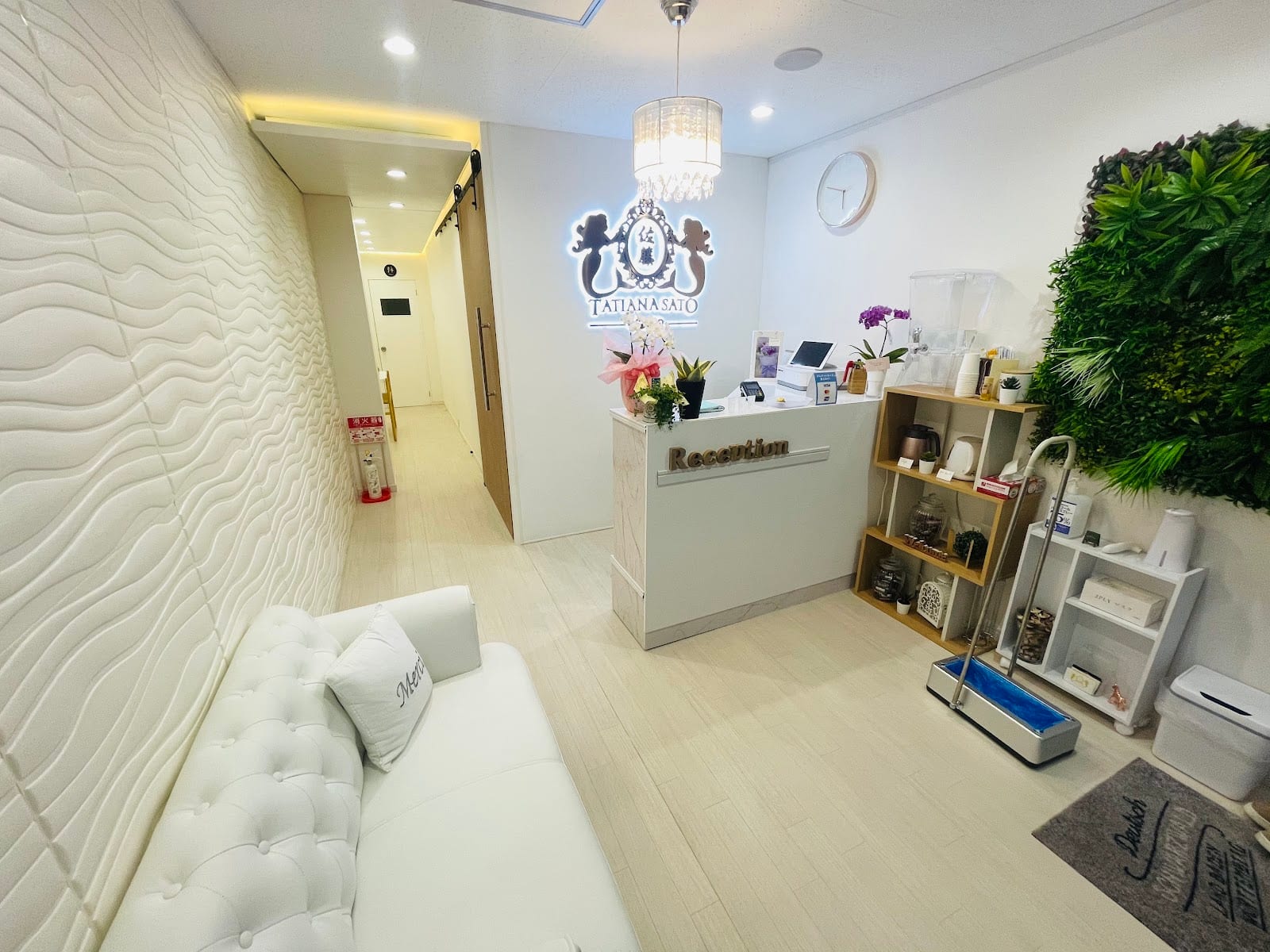 アイラッシュ&フェイシャル ESTHETIC.S.Japan(掛川)のメンズ眉毛サロン店内写真 1枚目