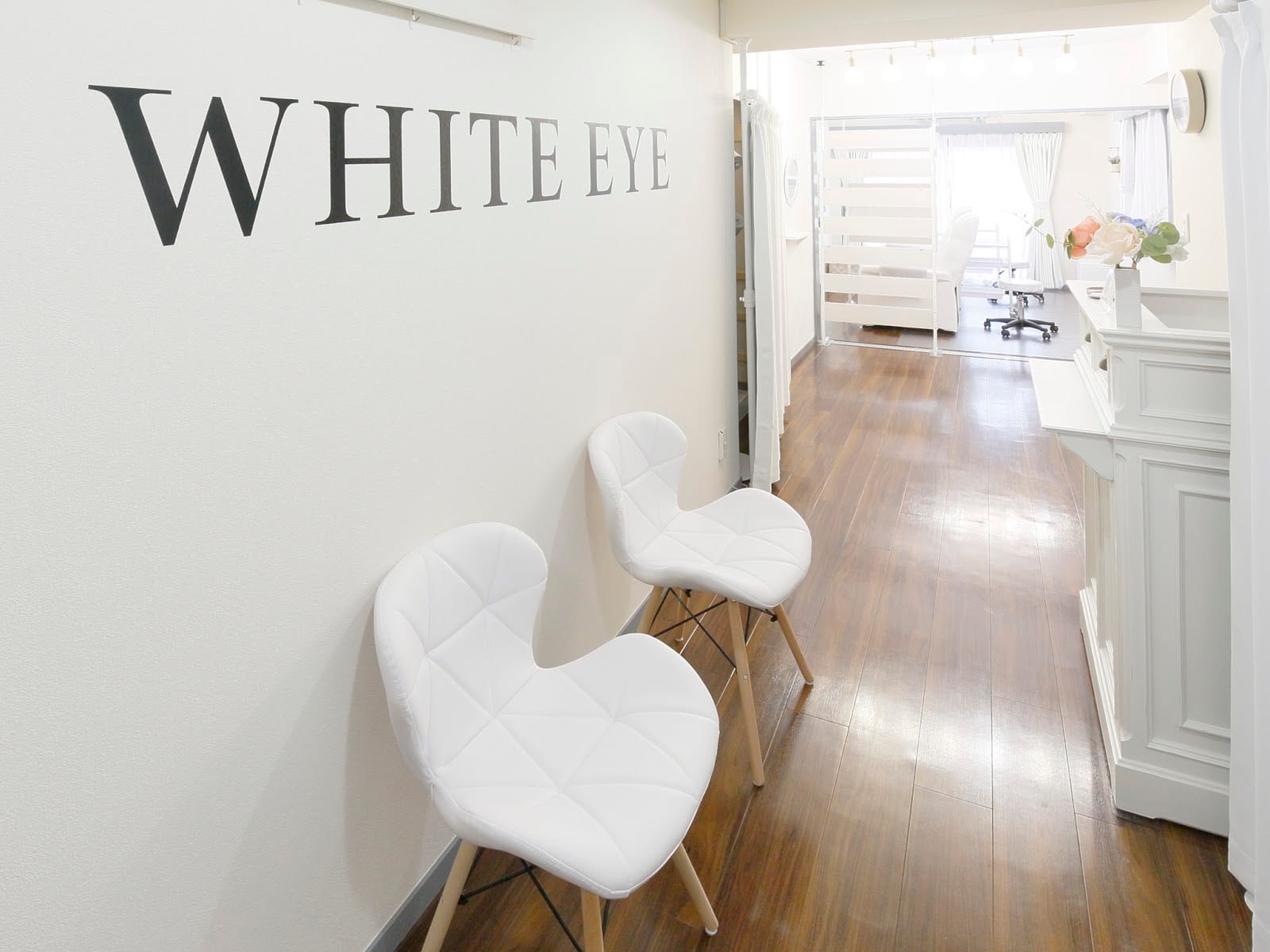 WHITE EYE 蒲田(蒲田)のメンズ眉毛サロン店内写真 1枚目