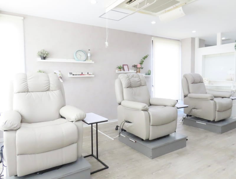 まつげ眉毛&ネイルサロン Raylice 金町店(亀有)のメンズ眉毛サロン