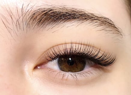 eye beauty ROCHIE 大和八木店(橿原神宮前)のメンズ眉毛サロン店内写真 1枚目