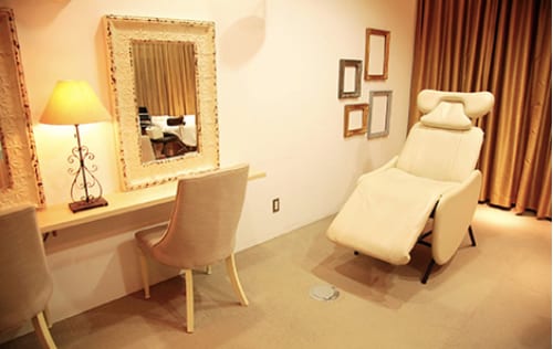 eye beauty ROCHIE 大和八木店(橿原神宮前)