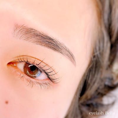 BELLA eyelashes&eyebrows 店内写真 3枚目