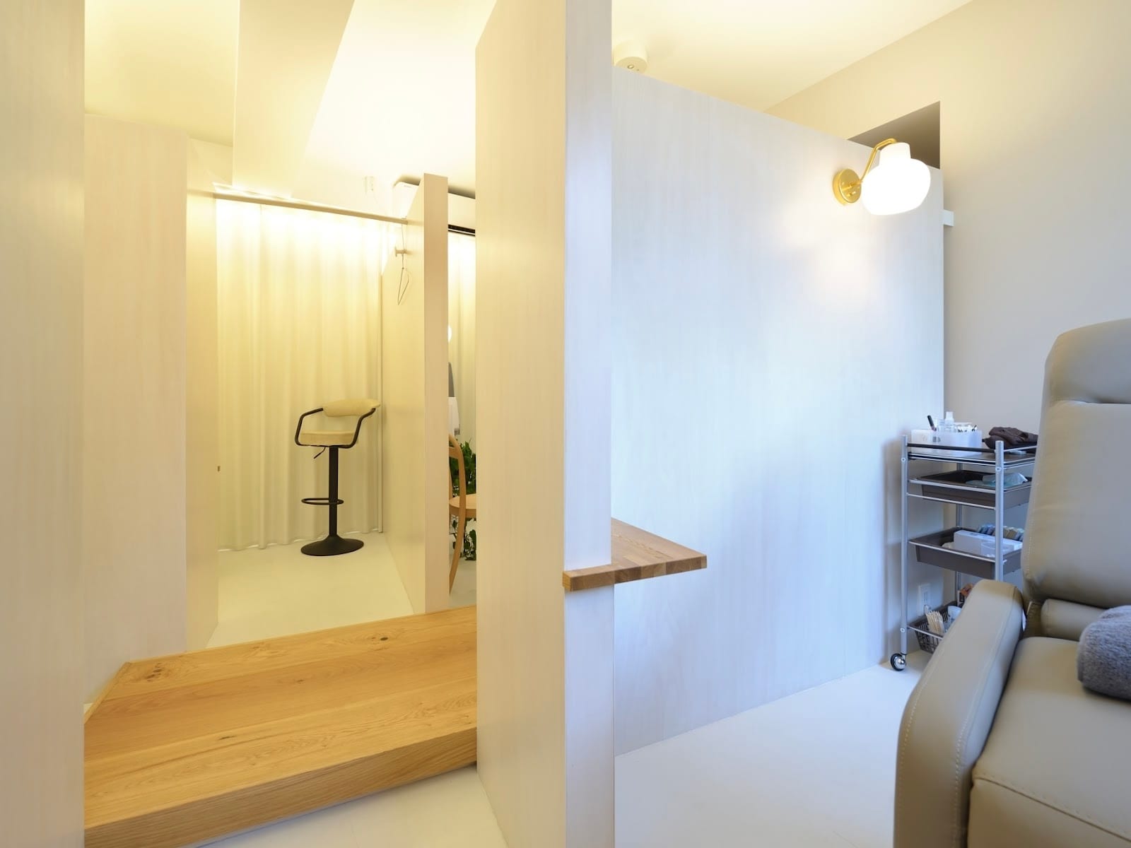 EyeSalon RiRe錦糸町店(錦糸町)のメンズ眉毛サロン店内写真 1枚目