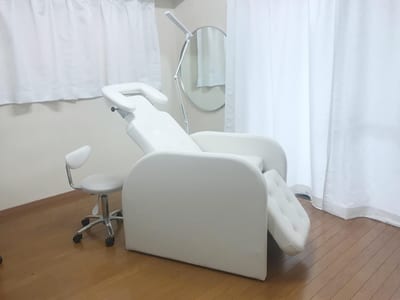EYECON 小倉店 眉・マツエク・まつ毛パーマの専門店 店内写真 1枚目