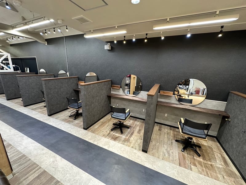 目元の美眉・美まつ毛専門店&指先の美爪・美指の専門店 threelash&elf.nail下上津役店(北九州)のメンズ眉毛サロン