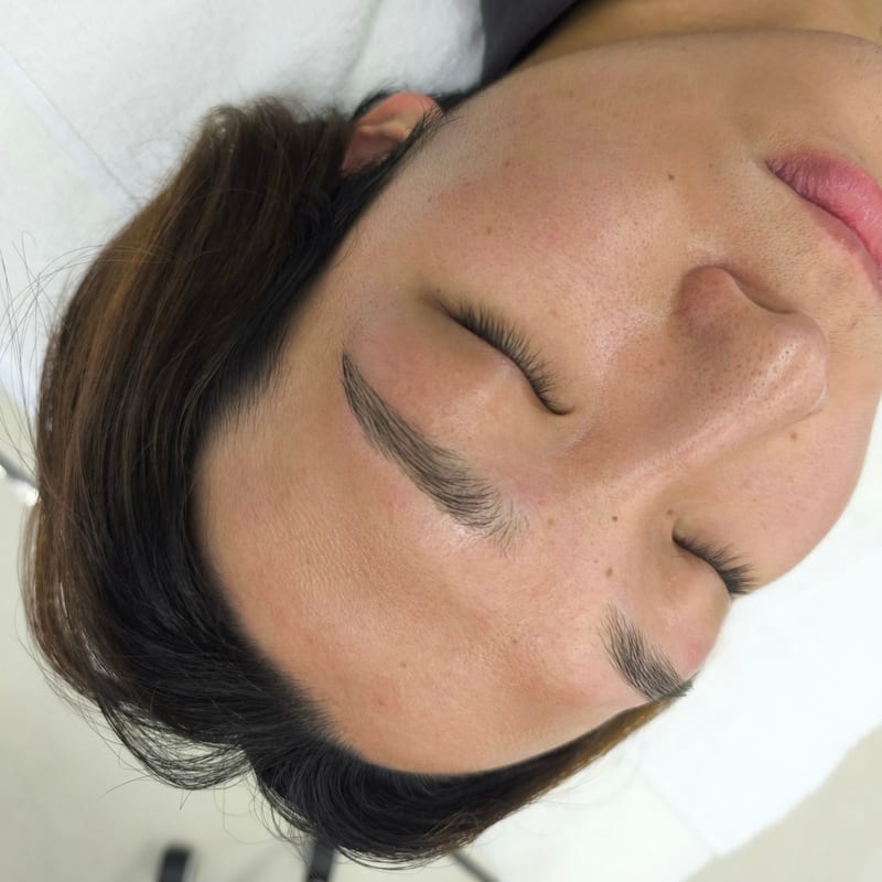 BLICK BEAUTY SALON(北九州)のメンズ眉毛サロン