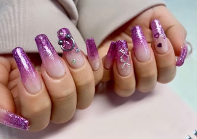 LIANAH NAIL & EYE SSIN STUDIO 甲府店 店内写真 2枚目