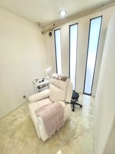 まつげと眉毛の専門店 eye mor. -アイモア- 江南店 店内写真 1枚目
