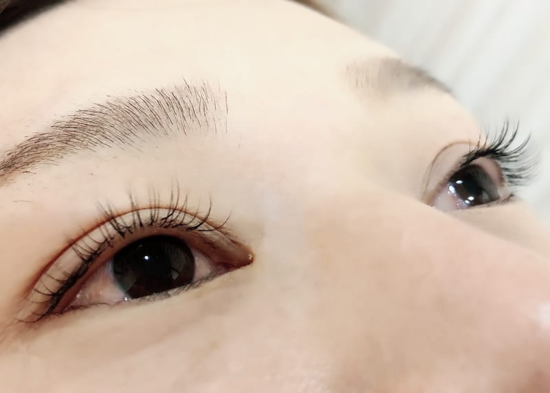 cafe＆beauty est（越谷）のメンズ眉毛サロン