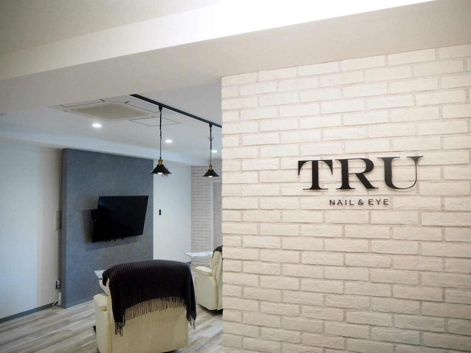 TRU NAIL & EYE 町田店(町田)のメンズ眉毛サロン店内写真 1枚目