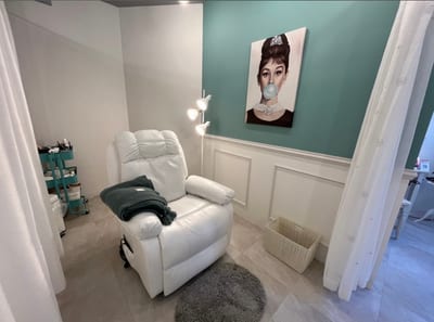 SSIN STUDIO【シーン スタジオ 松戸店 店内写真 1枚目