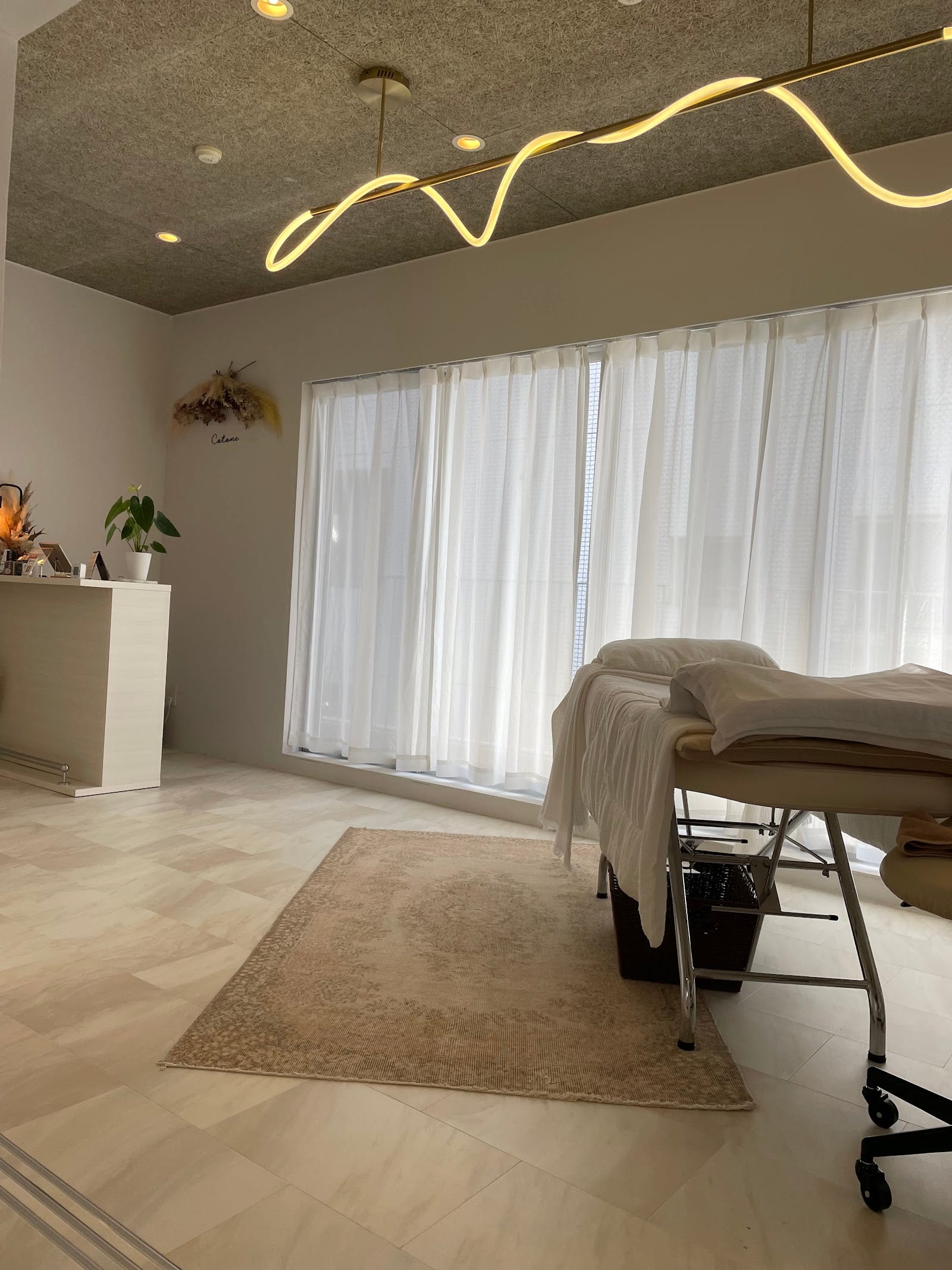 eyelash&eyebrow salon Cotone(宮崎)のメンズ眉毛サロン店内写真 1枚目