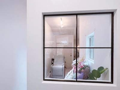 private salon ELLA 店内写真 1枚目