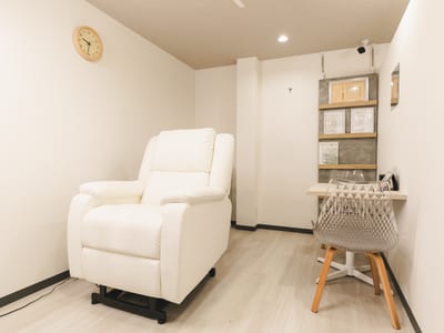 まゆ毛サロン Mayuka 名古屋覚王山店 店内写真 1枚目