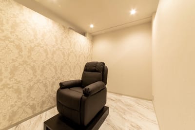 完全個室eyelash salon Rey長崎浜町店 まつげパーマパリジェンヌ 店内写真 2枚目