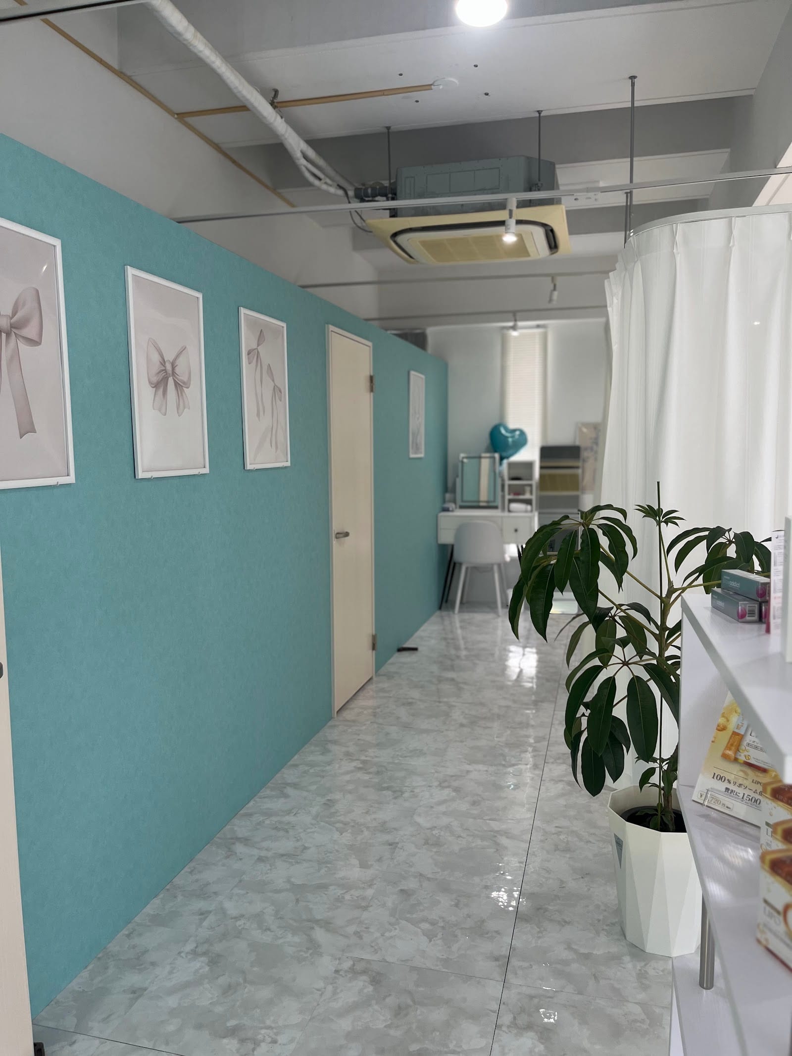 まつ毛パーマ&眉毛サロン SSIN STUDIO 那覇おもろまち店(那覇)のメンズ眉毛サロン店内写真 1枚目