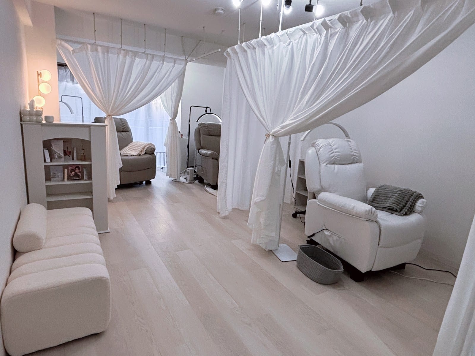 lapte eyelash&eyebrow salon(中目黒)のメンズ眉毛サロン店内写真 1枚目