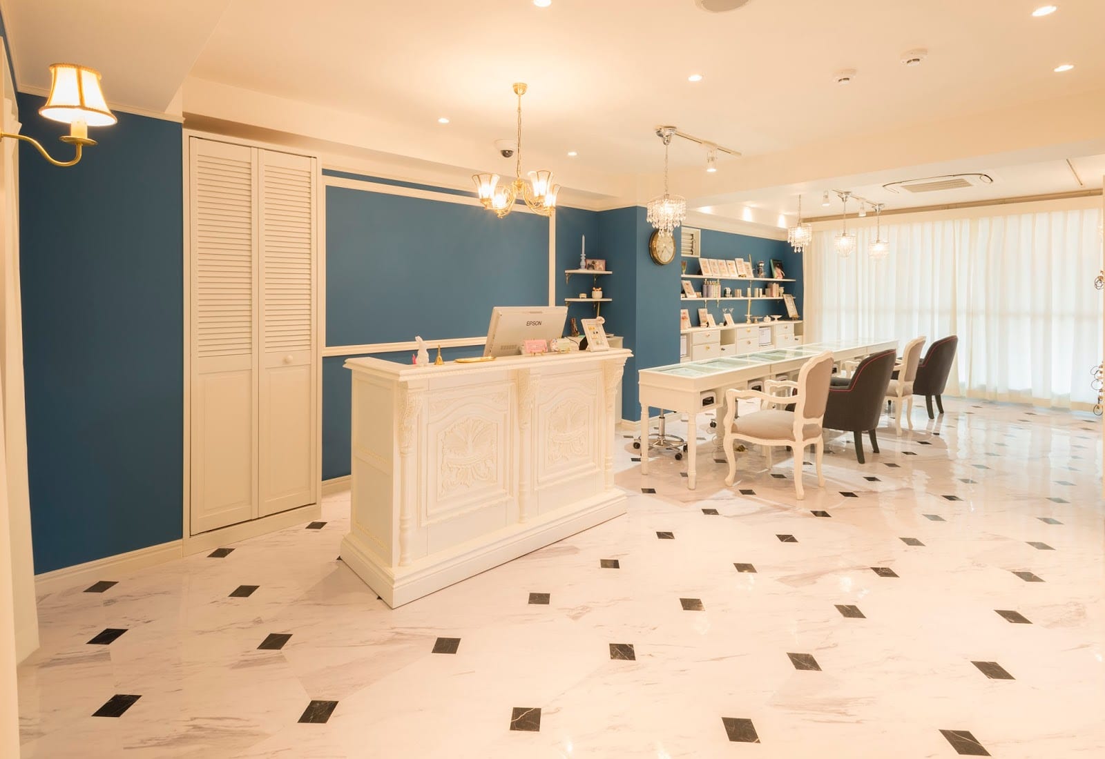 mary nail&eyelash 西大寺店by aile(奈良)のメンズ眉毛サロン店内写真 1枚目