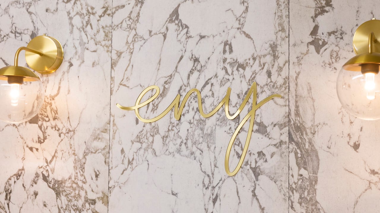 まつ毛と眉毛専門店 eny 津田沼(習志野)のメンズ眉毛サロン店内写真 1枚目