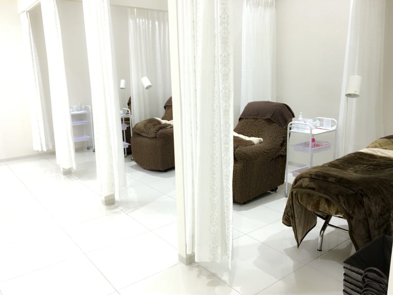 Eyelash Salon Blanc~まつげエクステと眉の専門美容室~ ヴェルサウォーク西尾店(西尾)のメンズ眉毛サロン